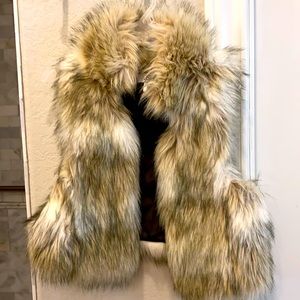 LOFT Faux fur vest, size M/L tan